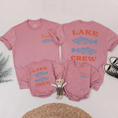 Custom Lake Crew Matching Family Shirts Vintage Fish Design Summer Vacation Outfits Personalized Red Cursive Name Tees Family Group Trip Clothes