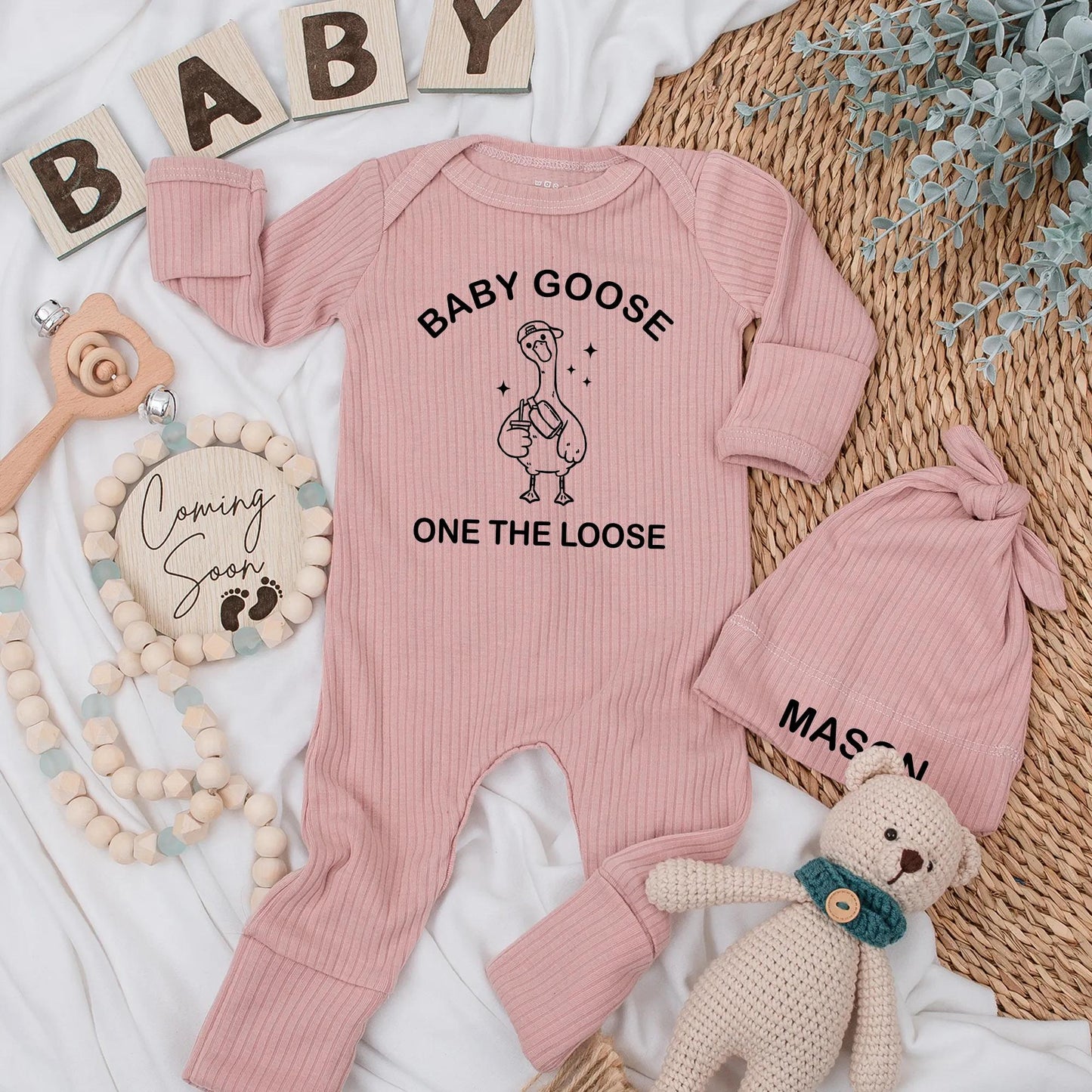 Baby Goose on the Loose Bodysuit Cute Cartoon Goose Outfit Funny Newborn Clothes Baby Shower Gift Gender Neutral Newborn Announcement