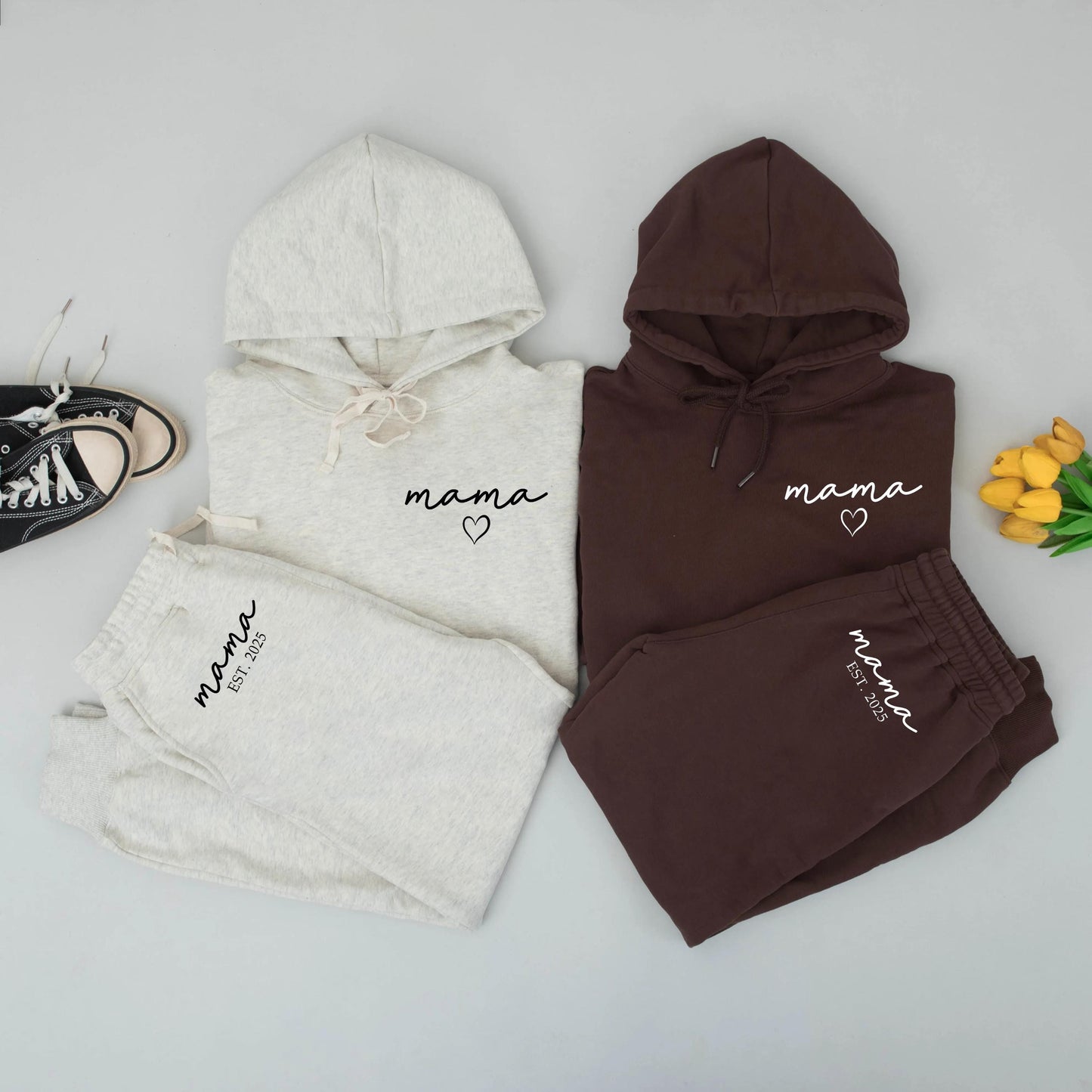 Custom EST Mama Heart Sweatshirt & Sweatpants Set Minimalist Cursive Design Cozy Loungewear Gift for New Mom First Time Mother Mama Apparel 2025