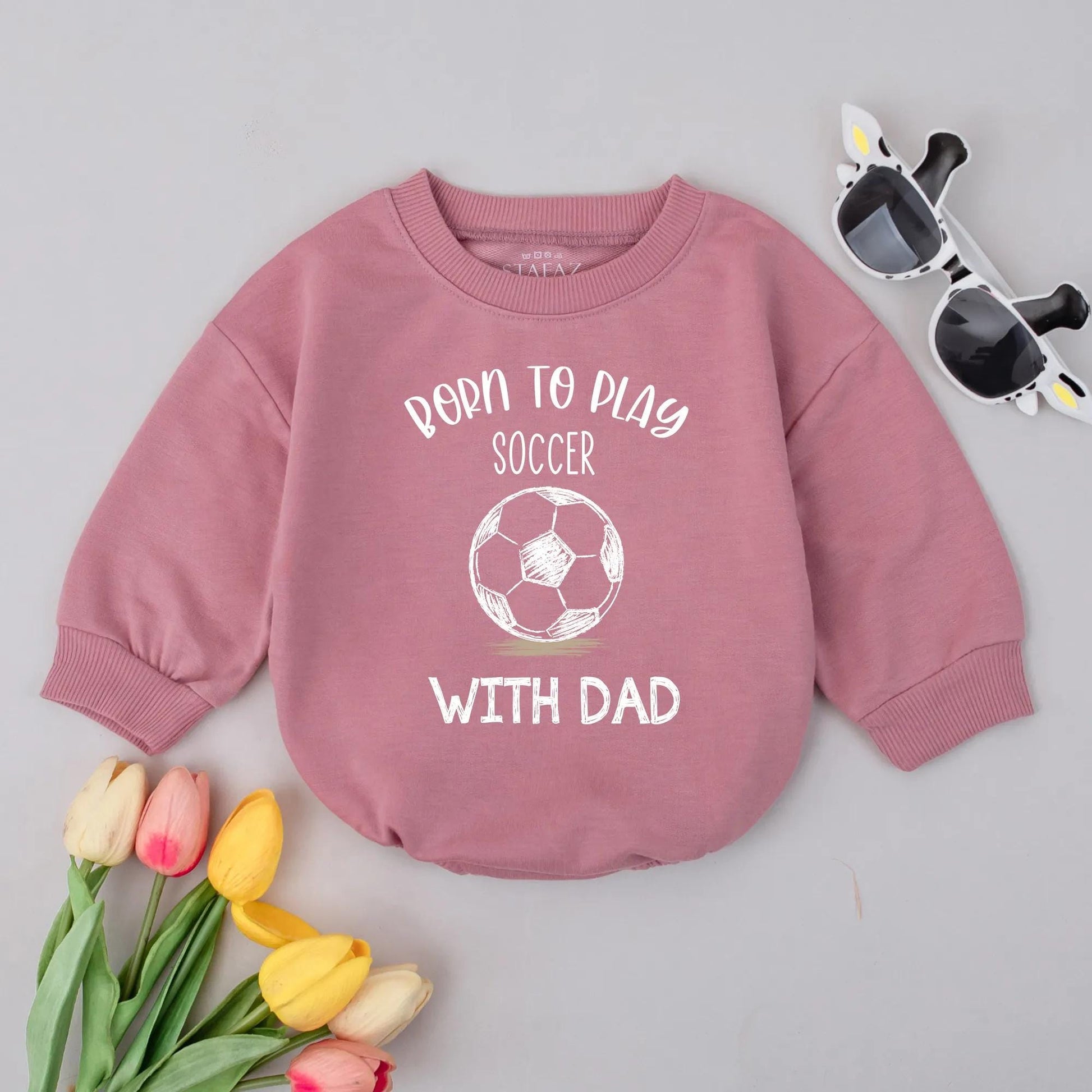 Born To Play Soccer With Dad Baby Romper Funny Bodysuit Sporty Hand-Drawn Soccer Ball Graphic Baby Boy Outfit Newborn Gift for New Dad