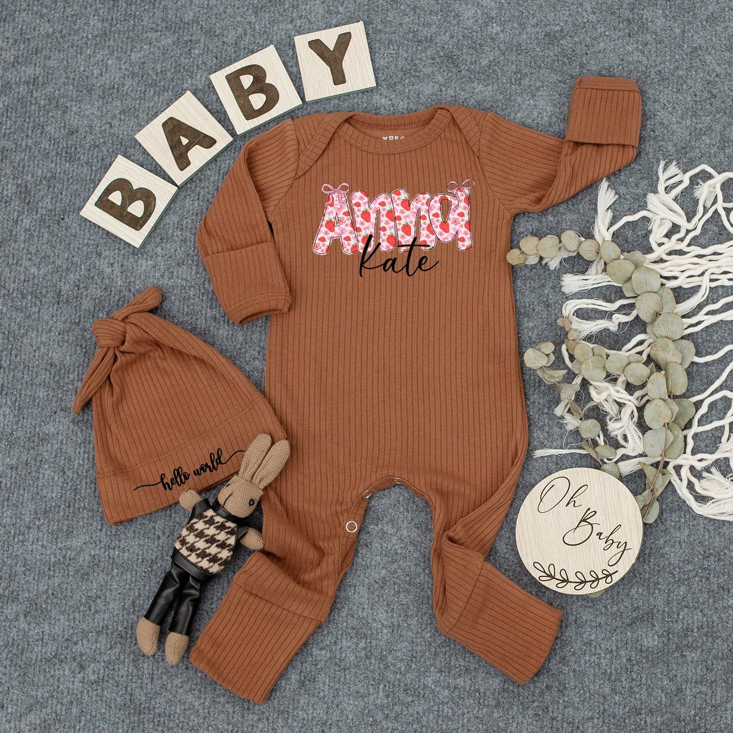 Personalized Strawberry Baby Bodysuit with Name Anni & Kate, Custom Girl Romper, Newborn Outfit, Cute Shower Gift, Soft Cotton Coming Home Clothes (139 chars)