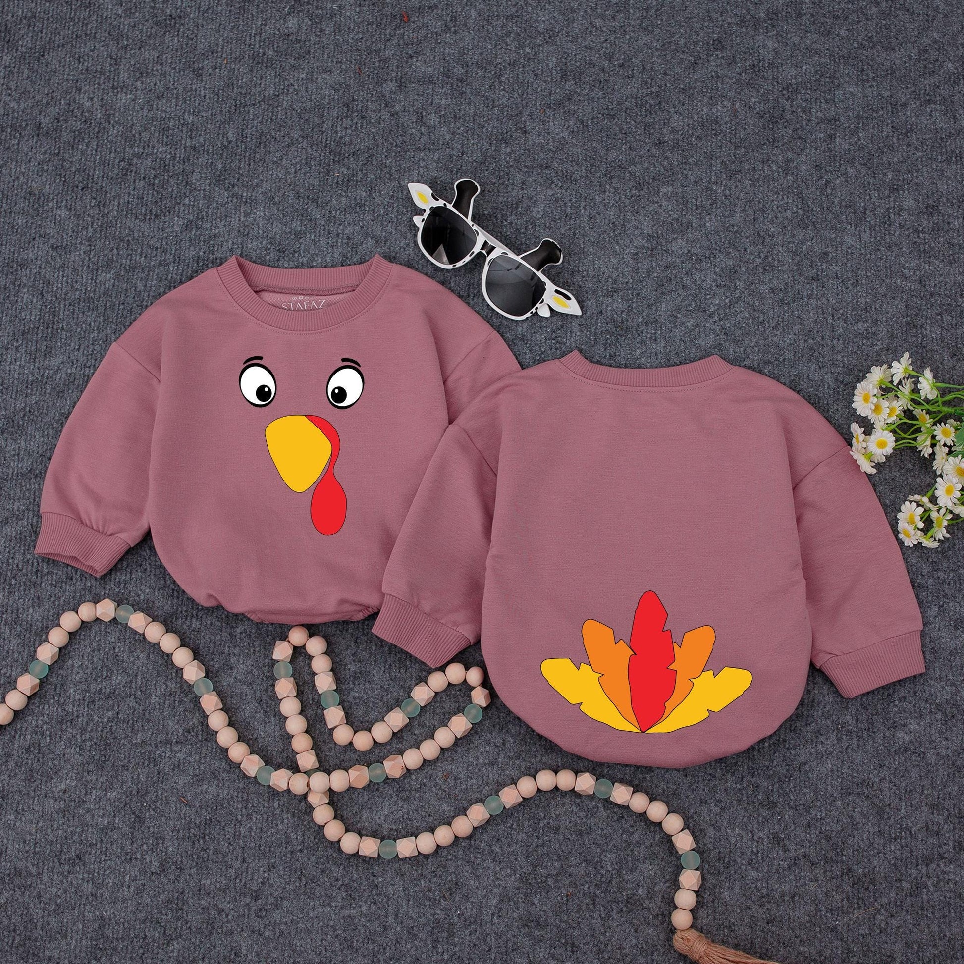 Cute Turkey Face Sweatshirt, Thanksgiving Outfit for Baby Toddler, Funny Fall Holiday Costume Shirt for Boys Girls, Playful Cartoon Design, 130-140 chars