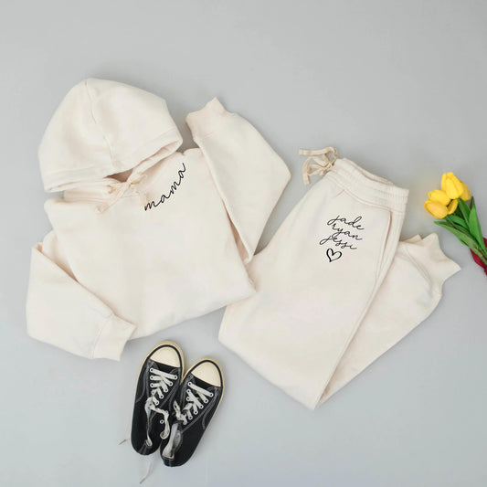 Custom Mama Hoodie and Sweatpants Set with Kid Names Minimalist Heart Design Comfortable Cotton Soft Everyday Wear Perfect Mom Gift