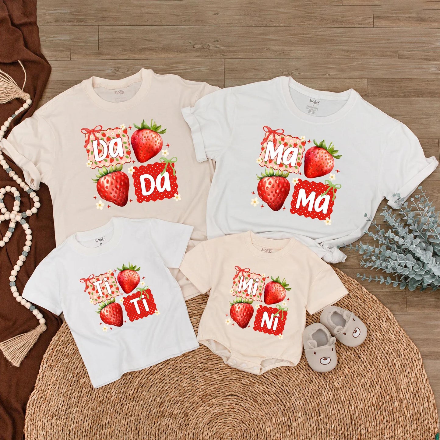 Cute Strawberry Dada Mama Matching Family T-Shirts Mimi Bubble Romper New Parents Gift Mother Father Day Playful Floral Bow Design