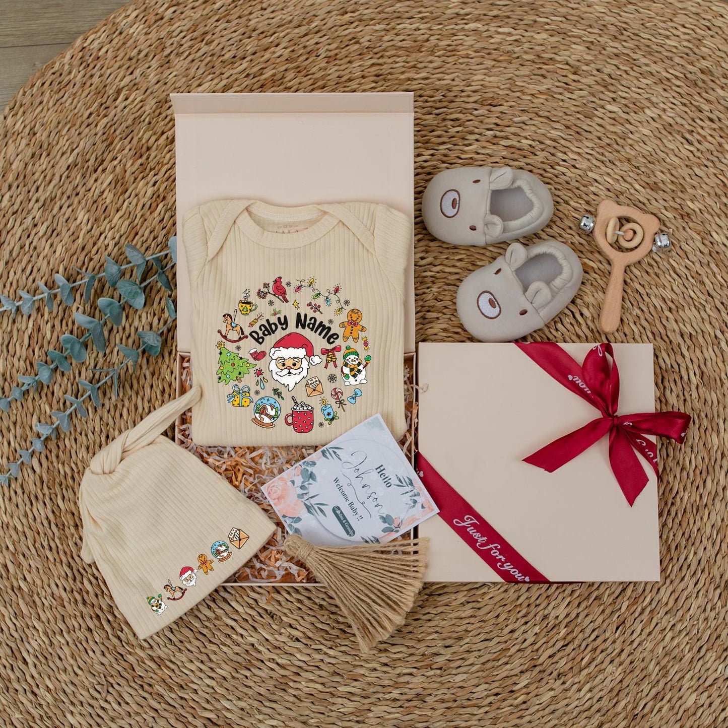 Cute Santa Claus Baby Bodysuit Personalized with Baby Name for a Magical First Christmas Outfit Holiday Newborn Gift Sleepsuit