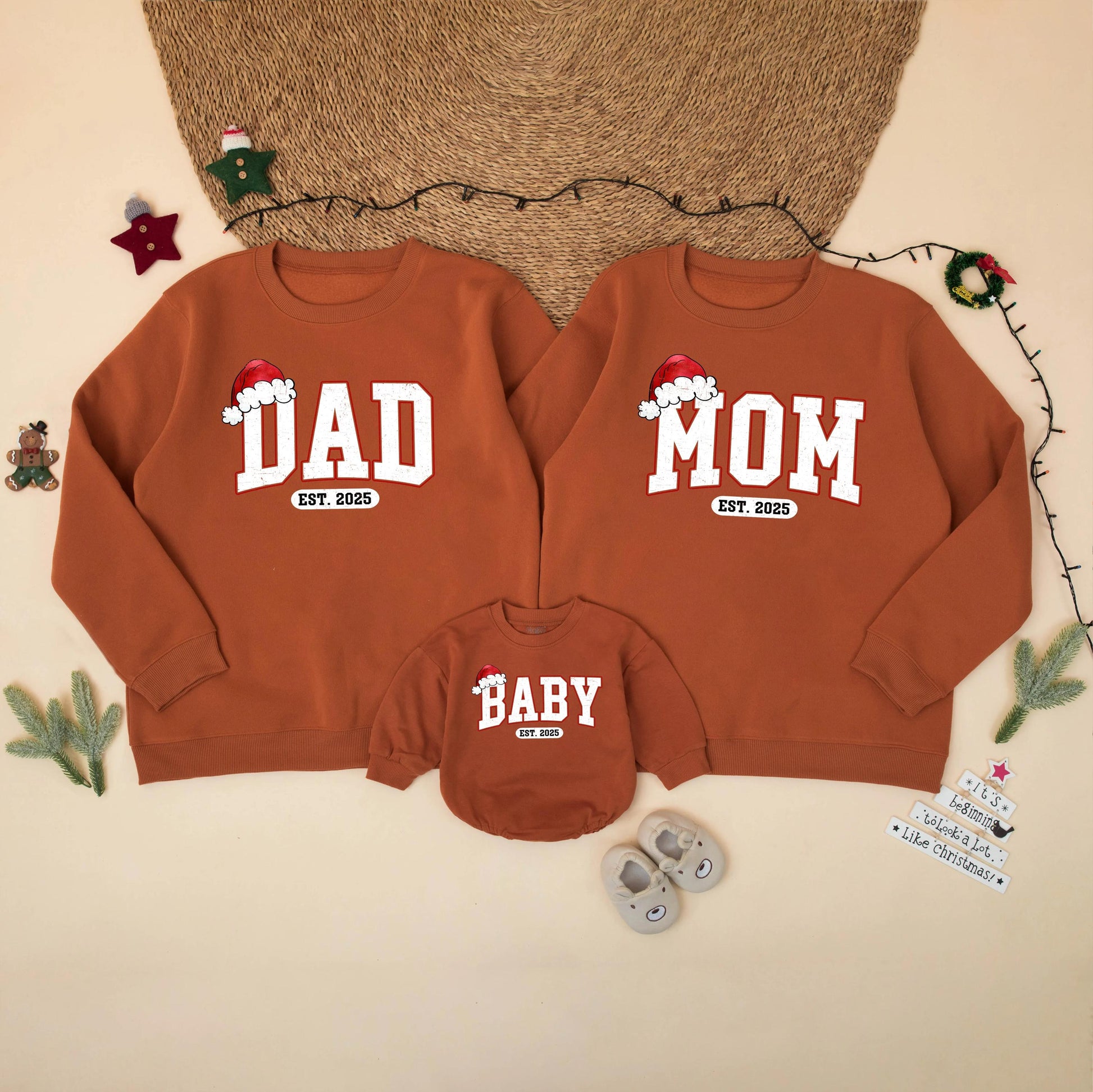 Retro Christmas Family Matching Sweatshirt Vintage Santa Hat Mom Dad Baby Est. 2025 Collegiate Forest Green Sweater Pregnancy Announcement Gift
