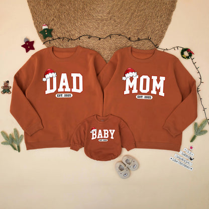 Retro Christmas Family Matching Sweatshirt Vintage Santa Hat Mom Dad Baby Est. 2025 Collegiate Forest Green Sweater Pregnancy Announcement Gift