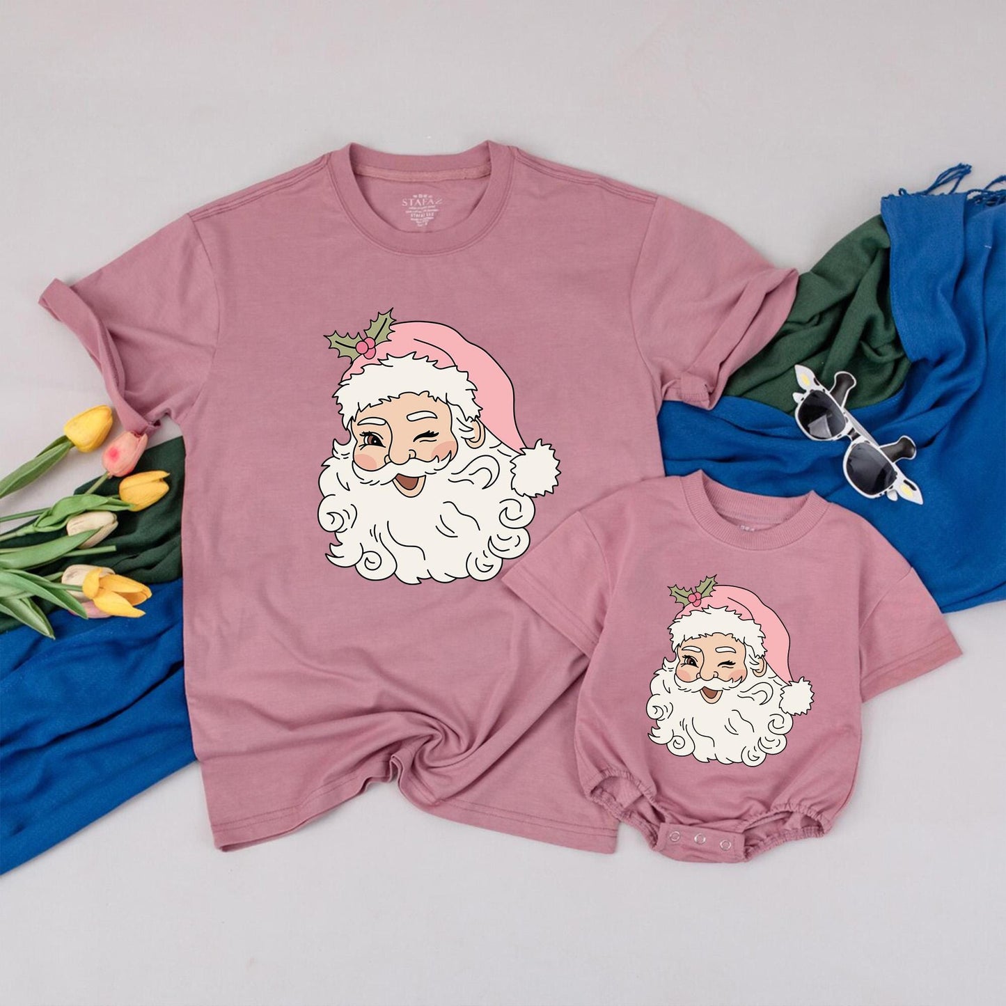 Retro Pink Santa Matching Family T-Shirts Vintage Christmas Cute Winking Santa Holiday Tees for Mom and Me