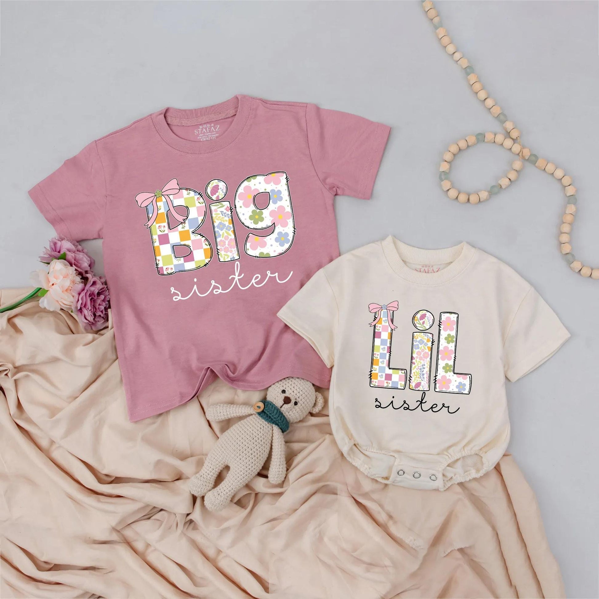 Custom Big Lil Sister Shirts Retro Floral Patchwork Matching Sibling Outfit Pastel Vintage Playful Baby Girl Announcement Gift Soft Cotton