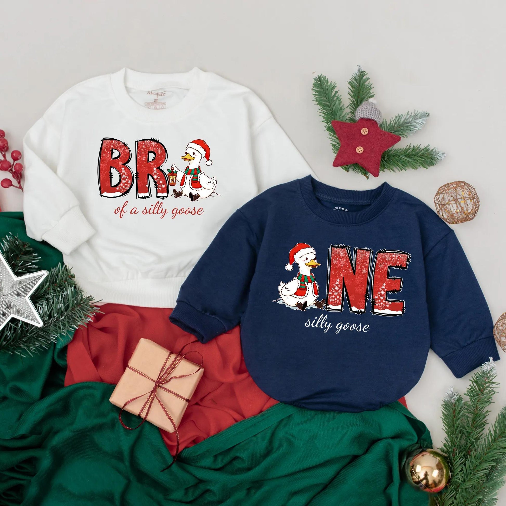 Holly Jolly Vintage Christmas Mommy and Me Custom Name Sweatshirt Mama Mini Matching Family Outfit Cozy Holiday Gift